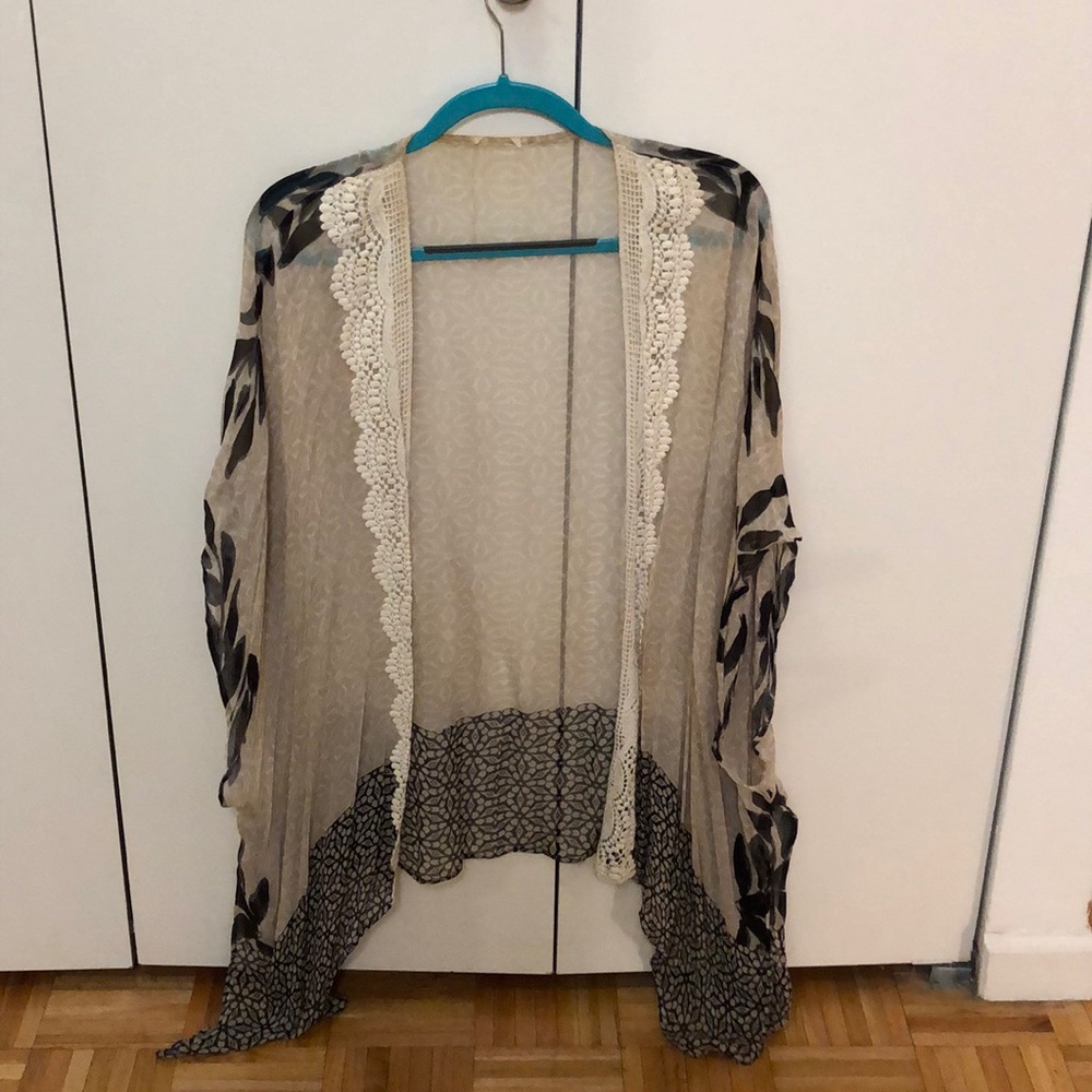 Anthropologie Lace Printed Kimono